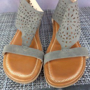 Gray Cutout back heel zip sandals.